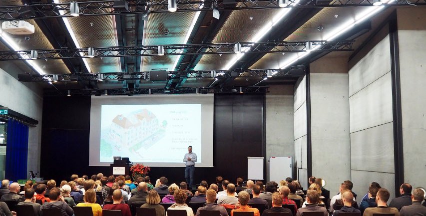 SchutzRettungZH's tweet photo. Knapp eine Woche ist bereits vergangen seit dem 6. #Symposium «Retten &amp; Lernen» unserer Höheren Fachschule für Rettungsberufe (#HFRB) sowie den Partnern Medi Bern und #SIRMED. Vielen Dank allen Beteiligten für die konstruktive #Zusammenarbeit zu Gunsten aller #Rettungsberufe. ^gm https://t.co/Vq6WiDfxtY