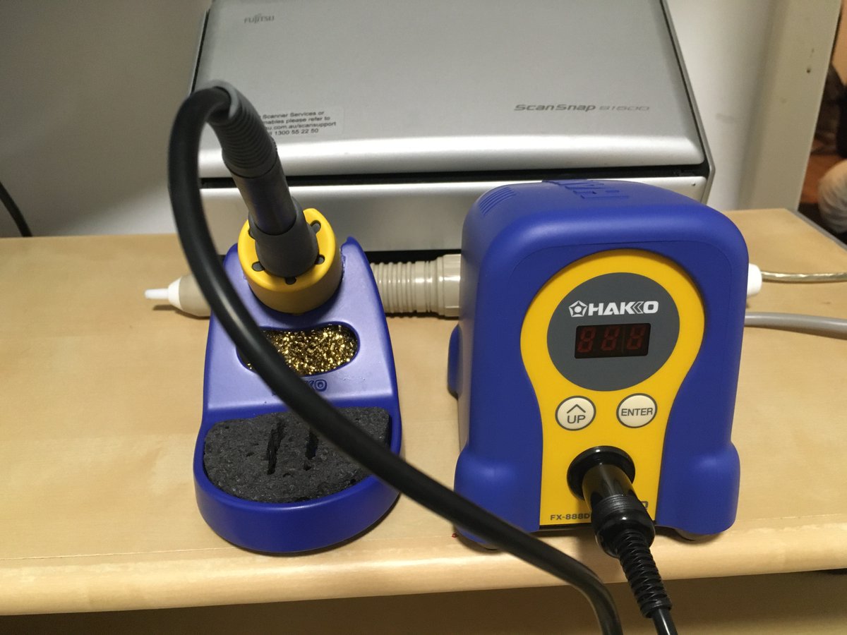 yujiyokoo's tweet image. Got myself a soldering station. So far, I’ve only had plain soldering irons with no temperature setting. This is exciting!