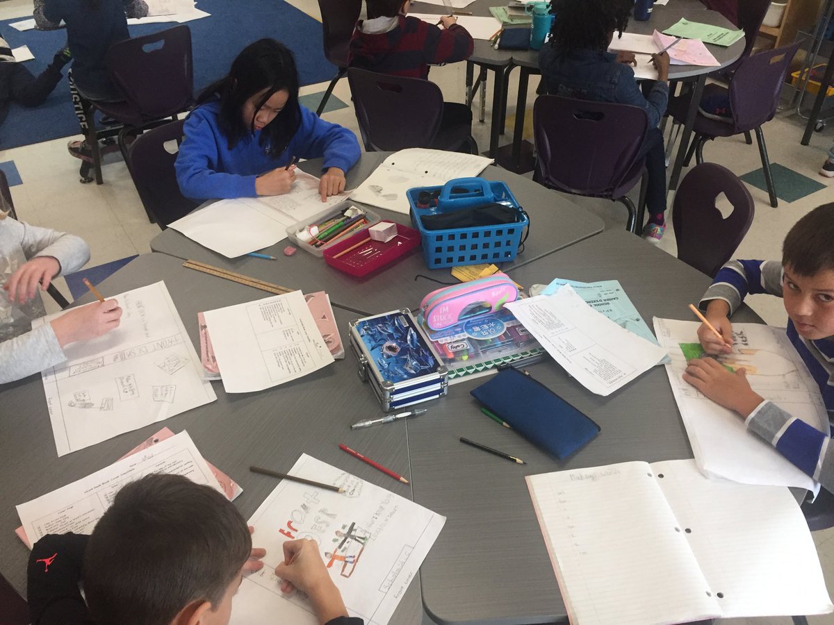 ahearnachievers's tweet photo. Gr 4 Ss working on their culminating task for Front Desk GRA book! Looking good 4’s ⁦@StBenedictOCSB⁩ #ocsbliteracy #GRAFrontDesk https://t.co/9Q6gA62jnF