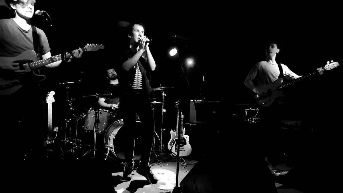 TWBSavages's tweet photo. MANCHESTER!

We can’t wait for Gullivers tonight!🙌🔥

STAGE TIMES:

🔥DOORS: 7.30

🔥Carnival Club: 8-8.30

🔥Sean OB: 8.45-9.15

🔥TWBS: 9.45

📸: @FidTheRed https://t.co/xC8ZwouH3l