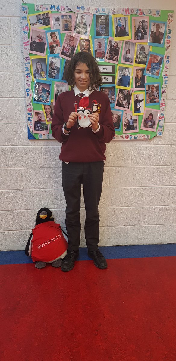 PSNeasain's tweet image. Oisín M from class 10 was delighted to &apos;model&apos; alongside PSNguin with the prize his mother won for the Guess the Planets competition for #ScienceWeek2019