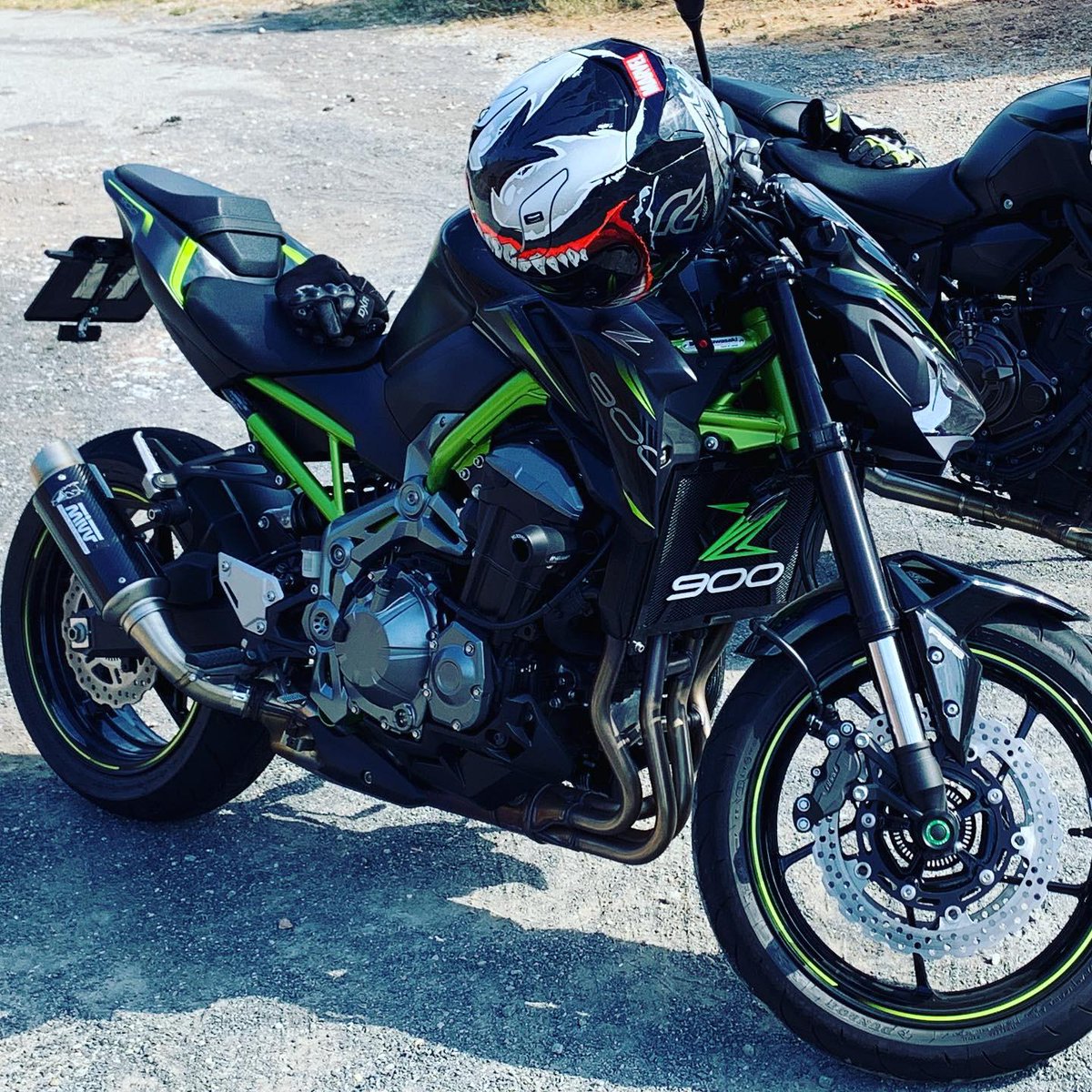 Difusió si us plau! Li han robat la moto al meu fill,era dins el pàrquing comunitari,Kawasaki Z900,de juliol 2019. Feta denúncia
Sé que es difícil,però vull confiar en la màgia de TW
#motosrobadas #Motos #Barcelona #Badalona
#SantAdria
#FemXarxa
<a href="/mossos/">Mossos</a> <a href="/barcelona_GUB/">Barcelona Guardia Urbana Bici - Paròdia</a> <a href="/BDNOTIS/">badanotis</a>
