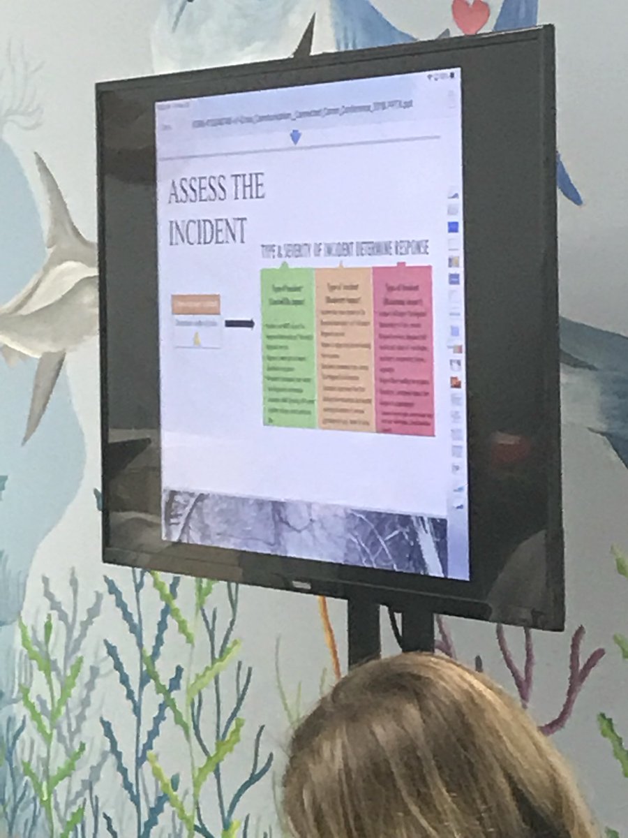 theGriepsma's tweet photo. Talking the importance of Crisis Communications with @Mitchell_15 at #yrconnectedcomms ; A well defined Crisis Communication plan helps @YorkRegionGovt respond quickly and effectively. https://t.co/CjlyxCuiZV