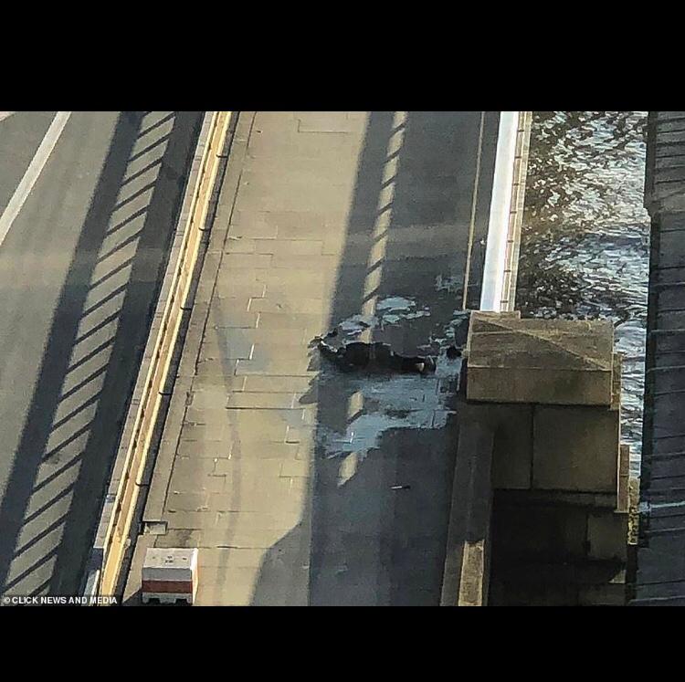 3 in the skull...have that ya cunt! C
#londonbridge