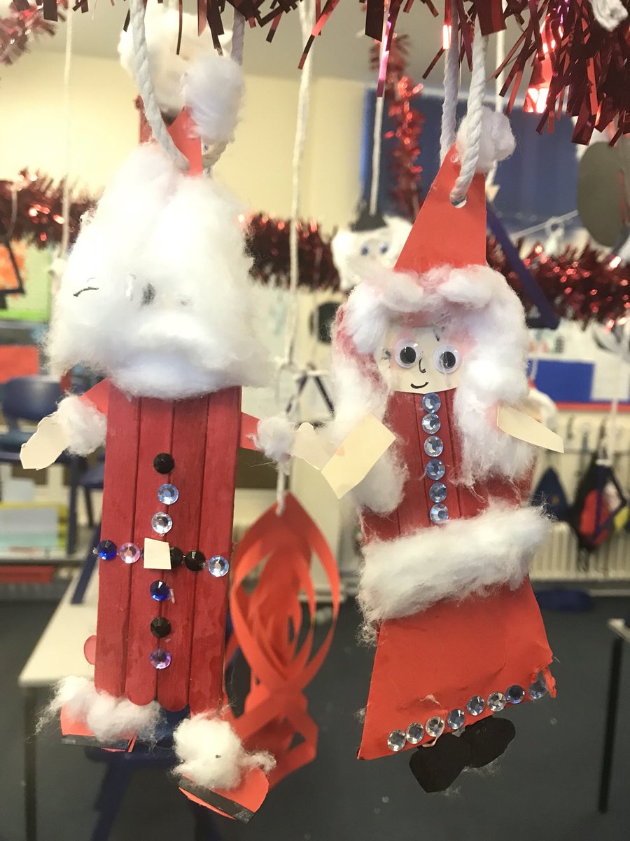 MrMJEllis's tweet photo. The @ojsinfo traditional Christmas hoop decoration completed ✅ I must admit, they could be the best yet #ThisClassCan #ChristmasTime #HoopHoopHooray https://t.co/A5tWxFXJhQ