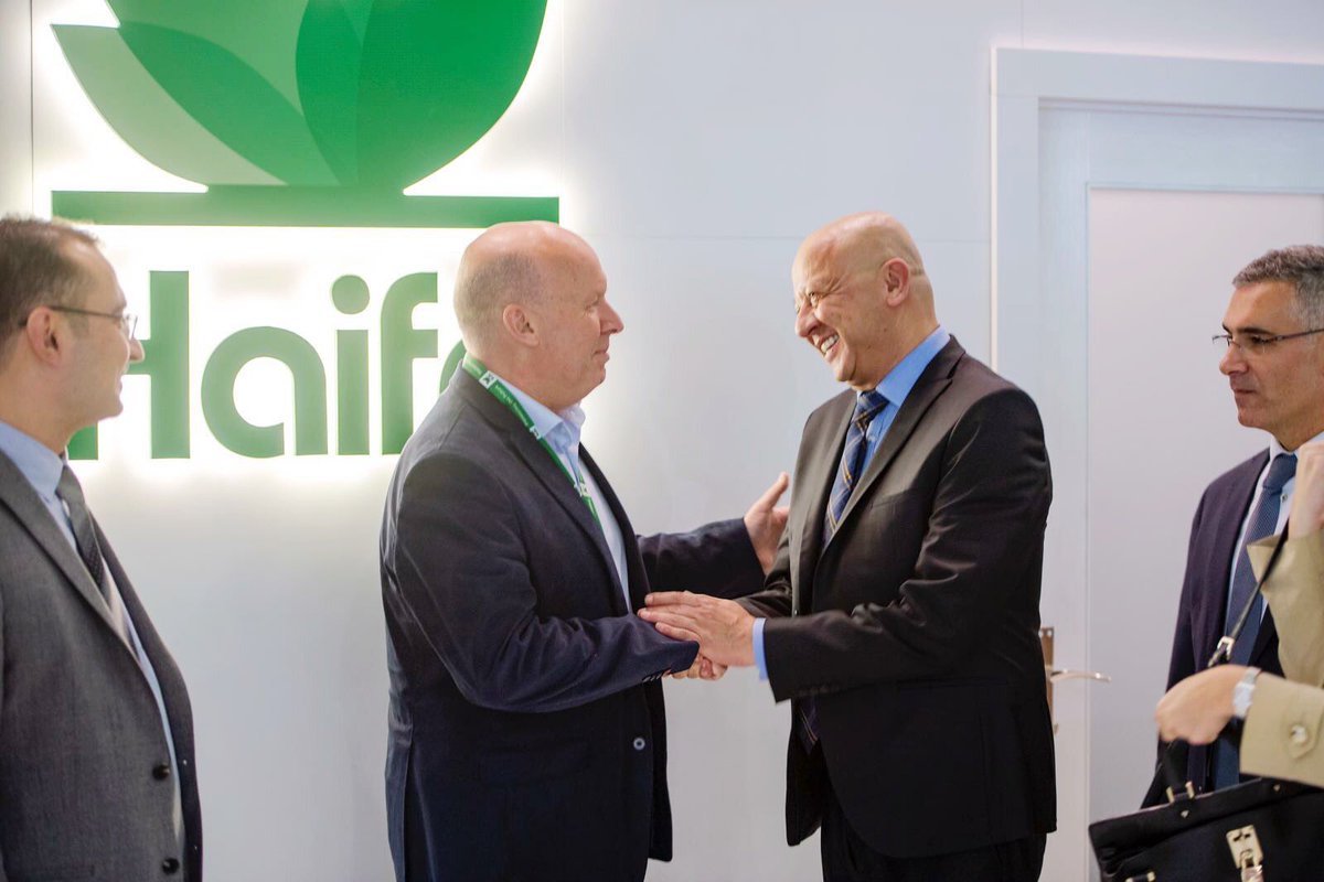 Growtech 2019'un üçüncü gününde Toros Tarım'ın değerli yöneticileriyle bir araya gelerek görüşme fırsatı bulduk.

Ziyaretleri ve ince düşünleri için kendilerine çok teşekkür ediyoruz. #haifa #haifaturkey #haifagroup