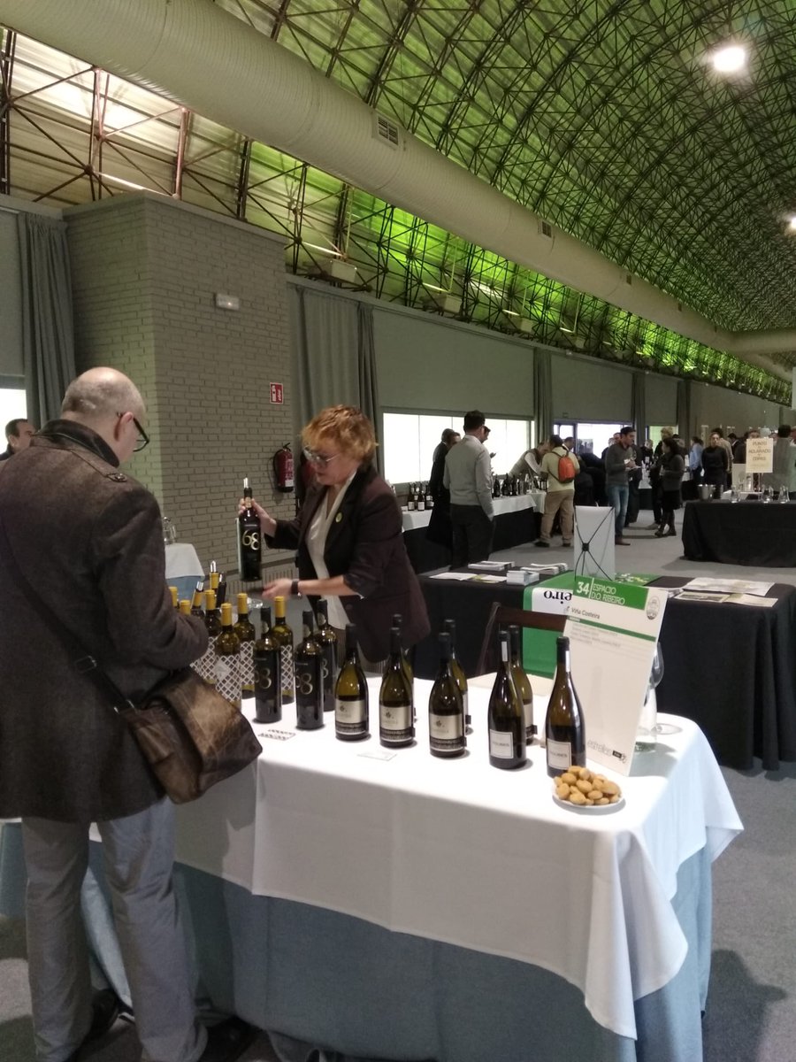 CRDO_Ribeiro's tweet photo. #Ribeiro, una denominación de origen que defiende el paisaje y territorio como la expresión de su historia cultural del #vino. VIII Salón de las Estrellas @guiapenin, #EventosGP, #EstrellasGP 💚🍷 https://t.co/ABBqnrIUnm