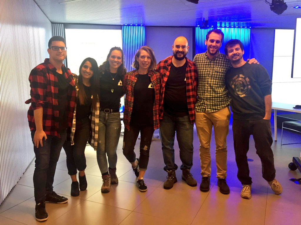 stratocaster_o's tweet photo. ¡Pues hemos ganao! @openhuts ganadora del primer premio de @Appsfactory1 2019 😃 https://t.co/YBO6SpyrfB