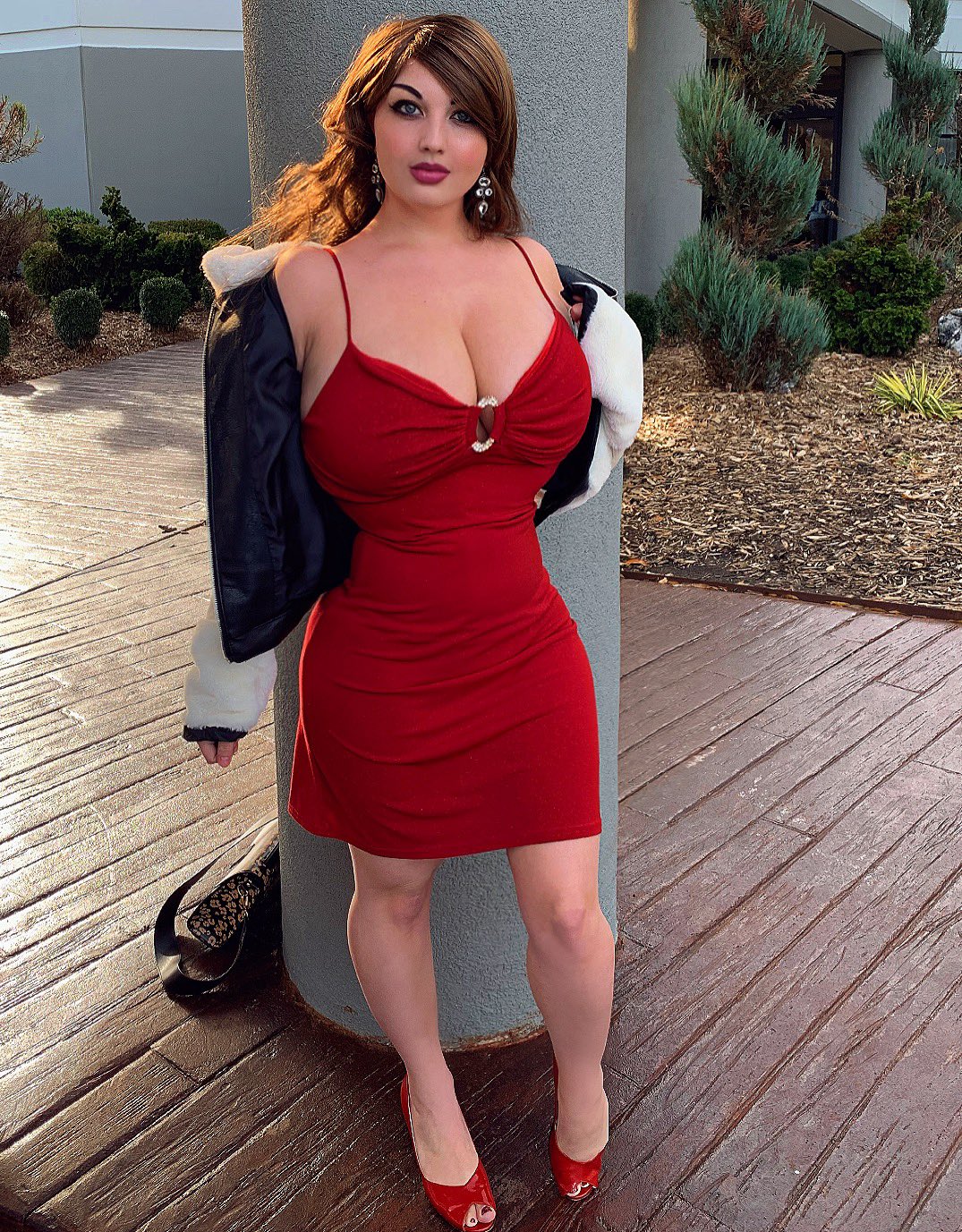 erin eevee on X: Do you like my red dress?💋❤️ t.coLCKQFRum1T  X
