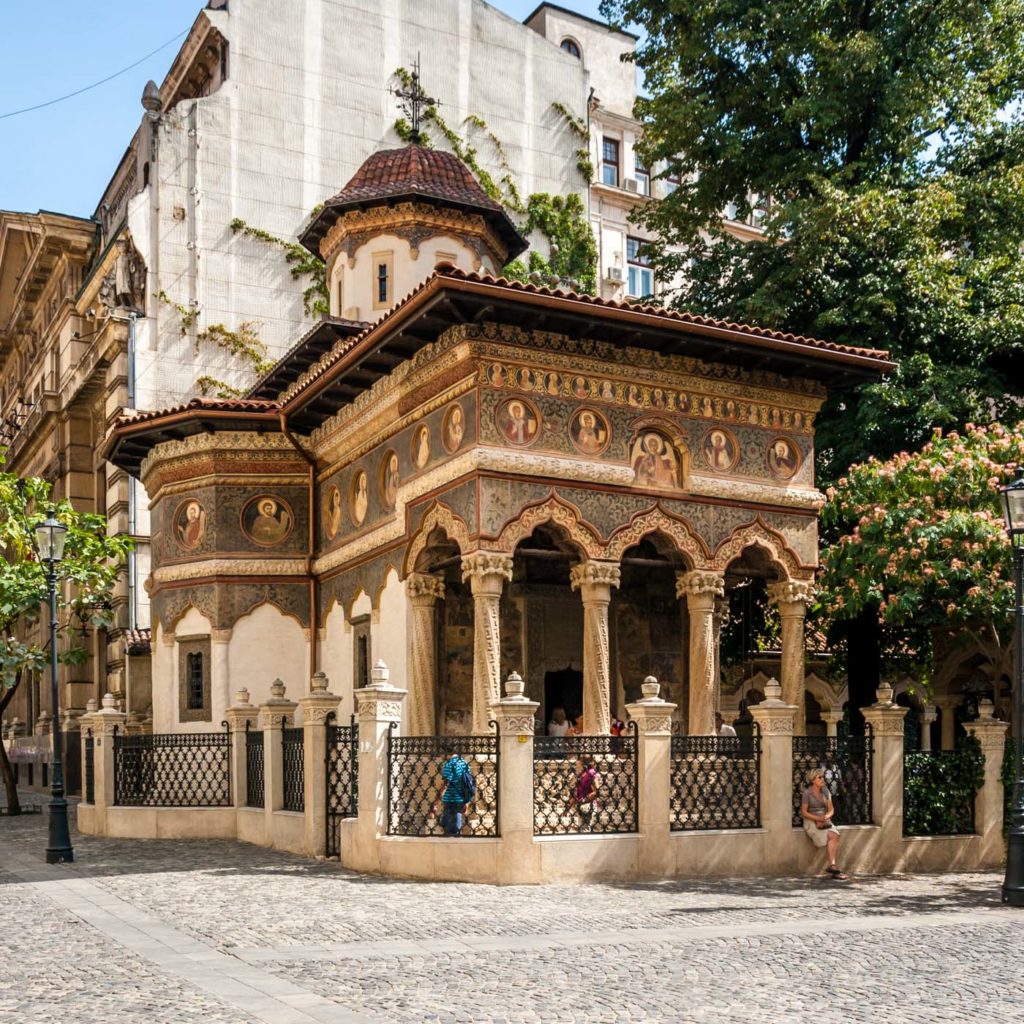 covinnus's tweet photo. Being such a complex city, there are plenty of things to experience in #Bucharest. Some of them are even free of charge. So, check out which are the best 10 free things to do in Bucharest.
https://t.co/zmk5zJjwMg
#VisitBucharest #Romania #traveltoRomania #travel #toursofRomania https://t.co/CkuLEdGGAQ