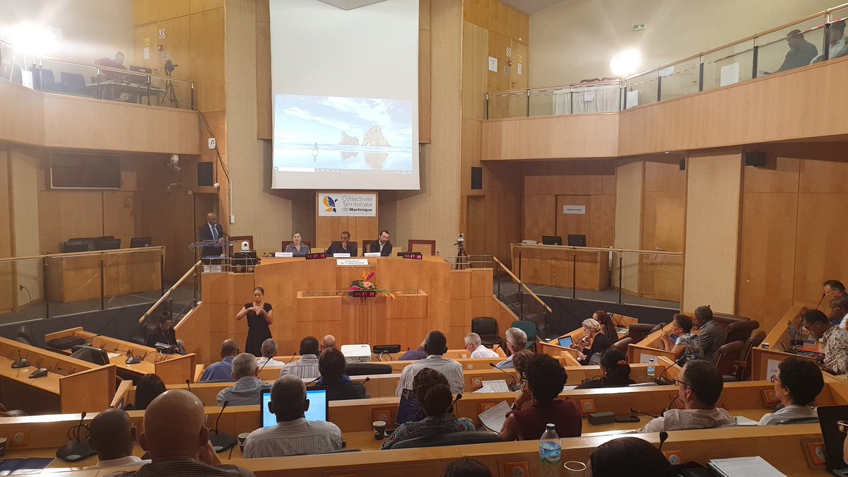 A l'invitation de <a href="/GeoMartinique/">GéoMartinique</a>, je présente mon rapport sur les #DonnéesGéographiques souveraines lors de la #JIG.
✅Définition de la donnée géographique
✅Financement de l'information géographique 
✅Organisation de la gouvernance et rôle des acteurs
<a href="/CNIG_France/">CNIG France</a> <a href="/IGNFrance/">IGN France</a>