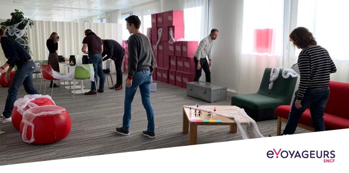 SNCFConnectTech's tweet photo. Nos collaborateurs participent à des escape games de sensibilisation en ayant été attribué d'un #handicap non-visible en début de séance.  👫

Que diriez-vous justement d’un atelier de travail pour améliorer les mobilités en situation de handicap ? 👉  https://t.co/wAlOgfpNrw https://t.co/7bOWAgGYXx