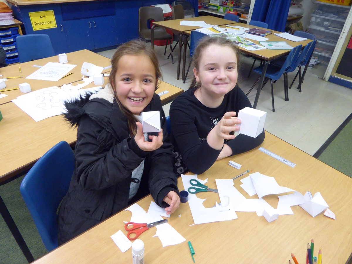 leighfield_acad's tweet image. Our marvellous Year 5 mathematicians have been making nets of 3-D shapes in Maths Club. Today was the last session of this term, so a big thank you to Mr Newell and his fantastic students from Uppingham School. 😃🧊
@UppMaths @UppinghamSchool @DSATMaths