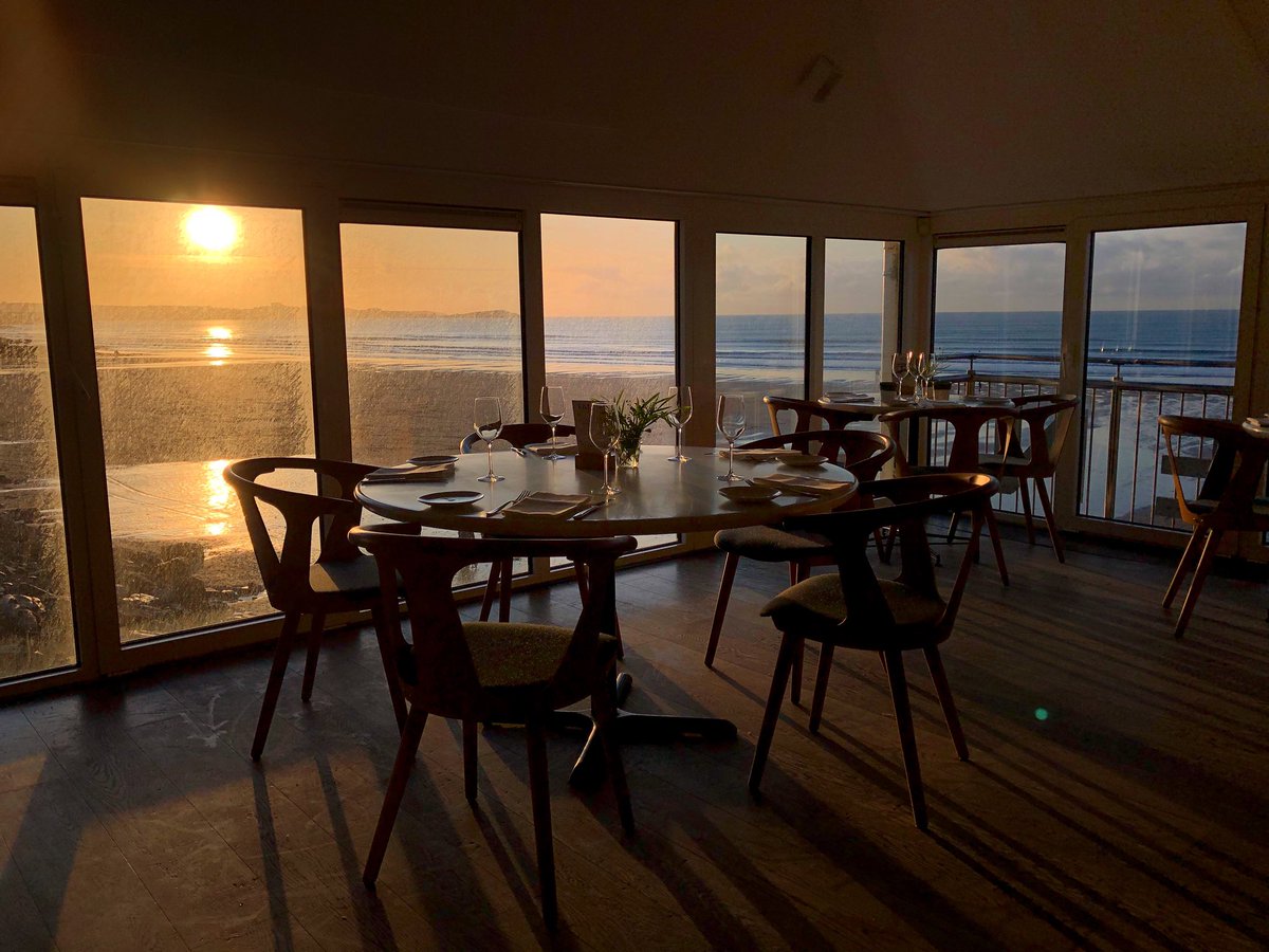 Friday afternoon views don’t get much better than this ✨ 

#FridayMotivation #FridayVibes #FifteenCornwall #FridayFeeling #Cornwall