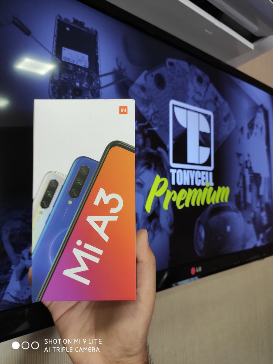 ShiihW's tweet image. E aí @JUVICELLI 
Não tinha o azul, pode ser esse mesmo? 
#Xiaomi #MiA3 #AndroidOne #MiUi11 #TonyCellPremium #BlackFriday