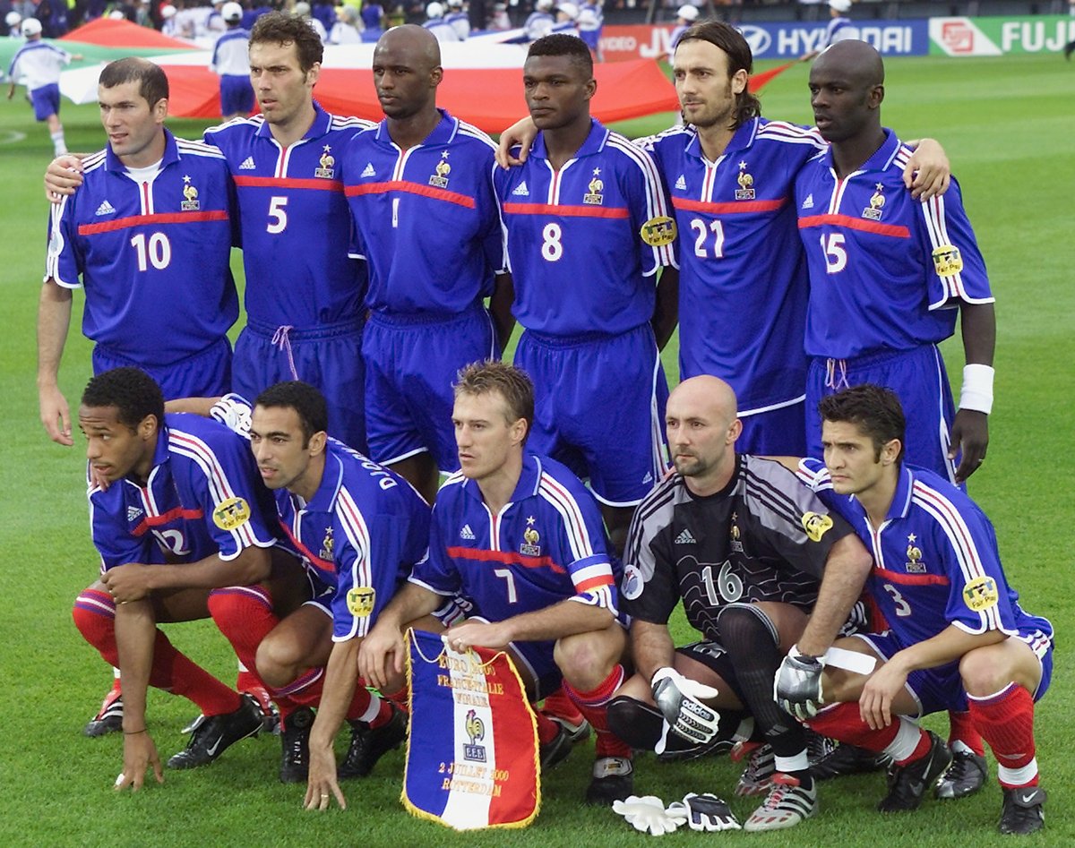 Франция чемпион по футболу какие годы. Сборная Франции евро 2000. Сборная Франции чемпион Европы по футболу 2000. Франция чемпион 1998. Сборная Франции евро 1998.