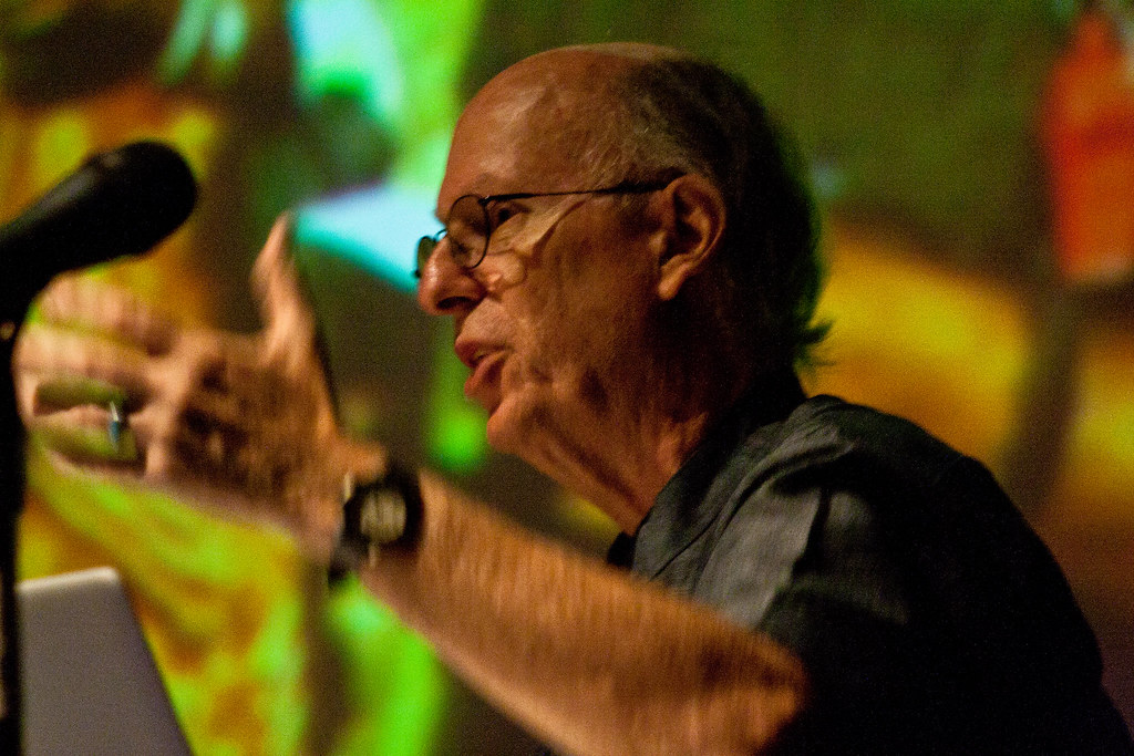 Lamentamos profundamente la muerte de historiador del diseño Victor Margolin (1941-2019), Profesor Emérito de Historia del Diseño de la University of Illinois en Chicago.

Una enorme pérdida para el Diseño