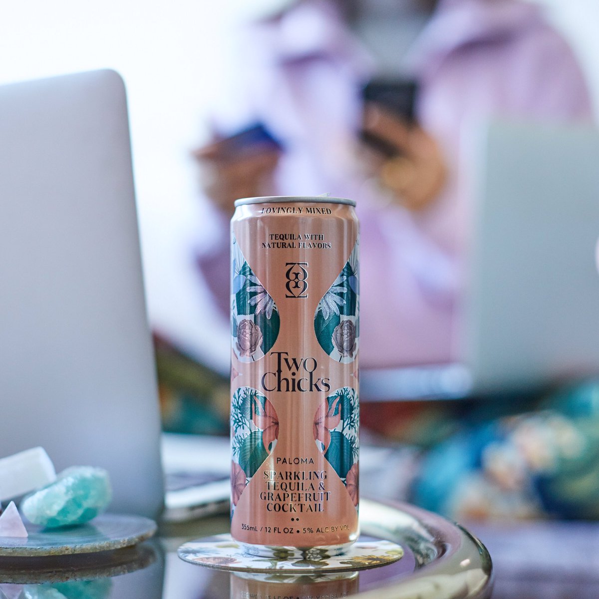 TwoChicksDrinks's tweet photo. Why stress in long #BlackFriday lines when you can be sipping Two Chicks while shopping from home? π #TwoChicksPaloma #Tequila #TequilaCocktails #LovinglyMixed π₯ https://t.co/mS3I210uxD