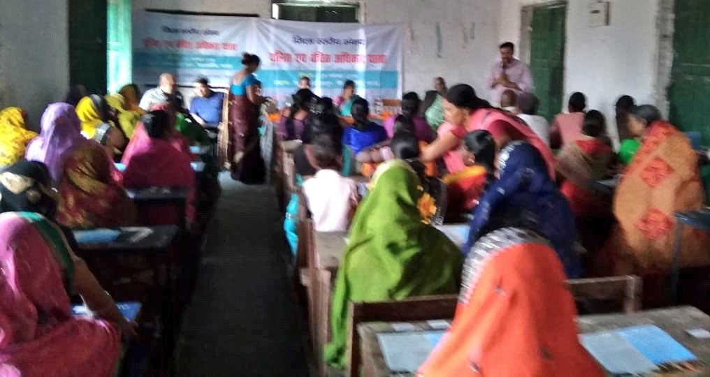 saurabhiirm's tweet photo. The #DalitEvamVanchitAdhikarYatra organized district level interaction with women leaders of #MahilaAdhikarMorcha. Women demanded inclusion of their names in the patta of land and rights over the parental and husband's property. @sndeep @smitakhanijow @psushila92 https://t.co/yTYdKDrVW6