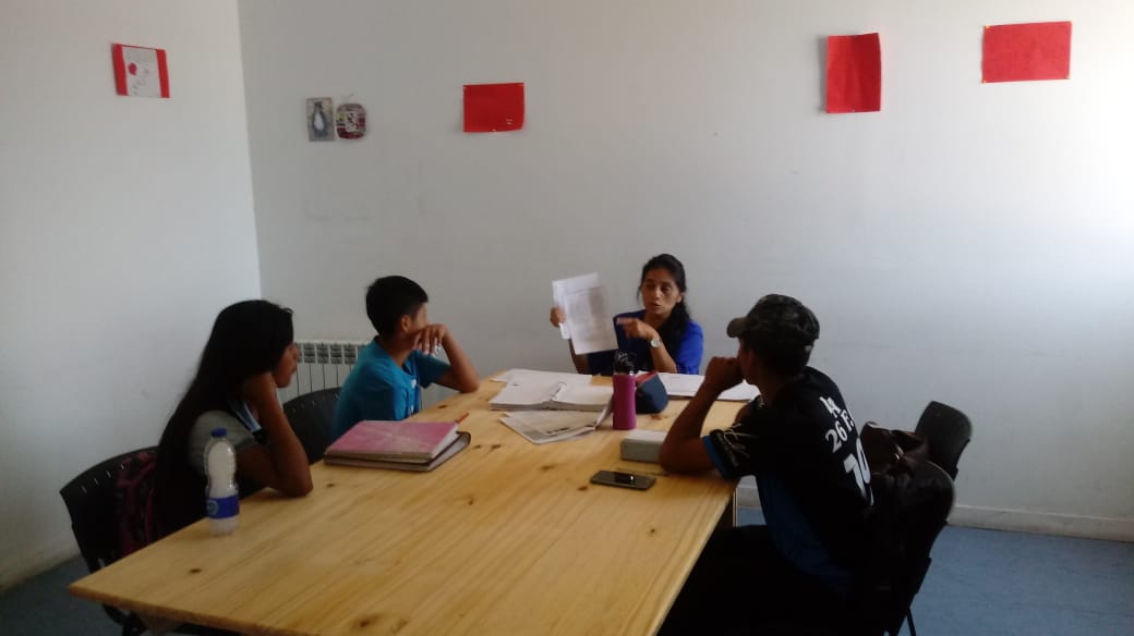 marcelinoCPPSE's tweet photo. Clases de apoyo CPPS en SEDRONAR(La casa azul). Hoy continuamos acompañando a nuestros jóvenes a preparar sus materias pendientes @GustavoSaenzOK @UrtubeyJM  @aniberruezo @matiascanepa @fguillesaavedra @patriciapinasco @sebabonduri @FanjulGabriel @artydance23 https://t.co/oWT2PCXuiK