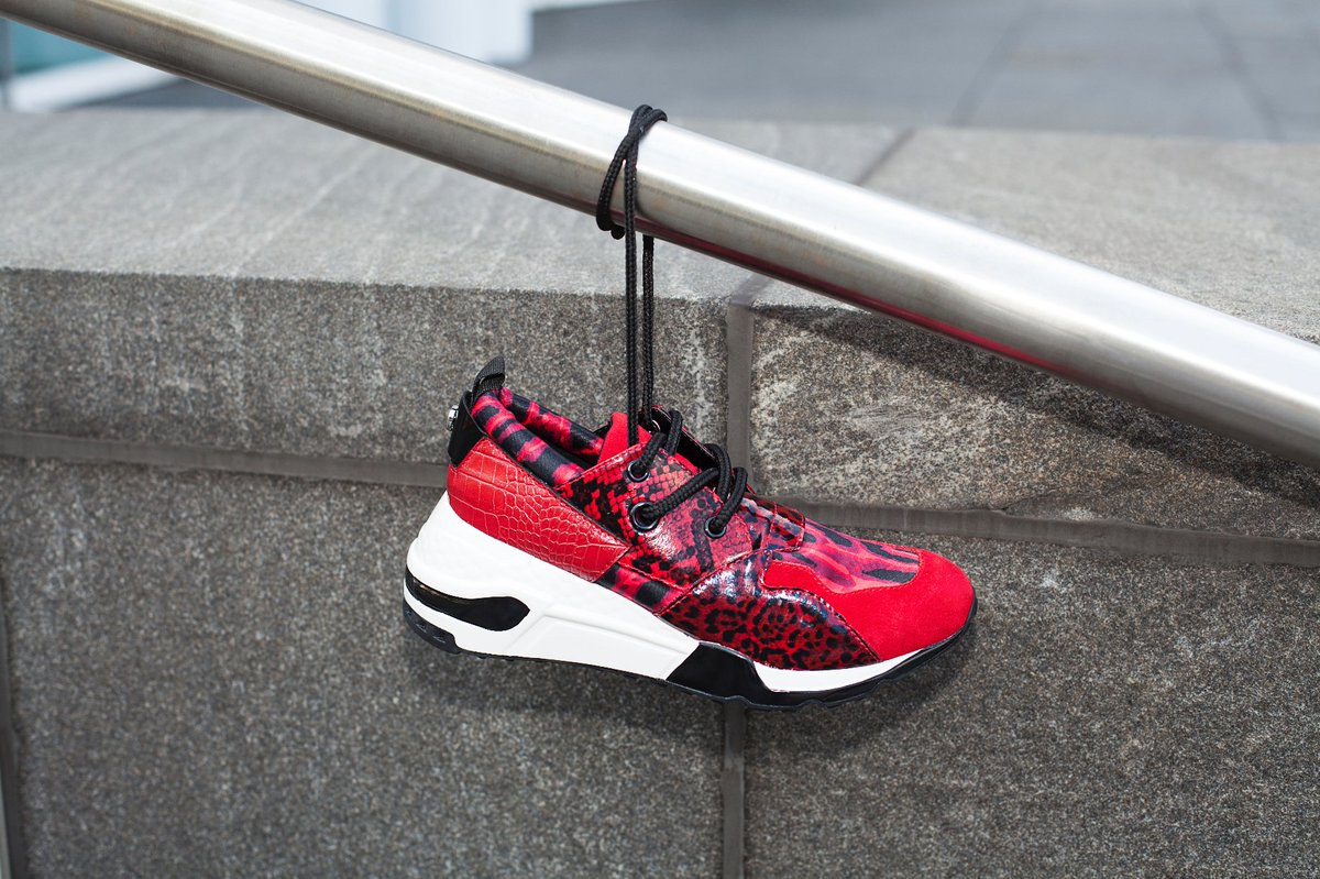 Completa la frase: CLIFF es auténtica porque ____________ #AuthentiCITY #SteveMaddenMX