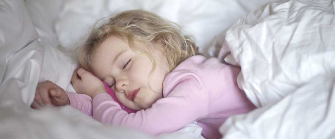 2 percent sometimes play a significant role: For example with mattresses. #Polyurethane foam #additives from <a href="/Evonik/">Evonik</a> ensure that the mattress gently surrounds the body. 🛌 The #FoamMattresses shape themselves to the body and provide relaxation: fal.cn/35meg