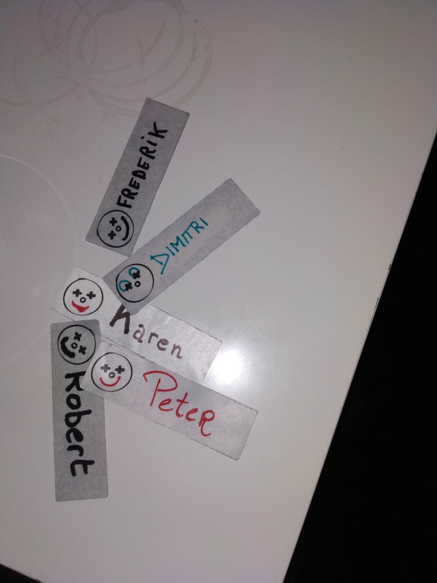 Ietting go of the nametags. Truly the end of the organization. What an awesome conference. #xpdaysbenelux