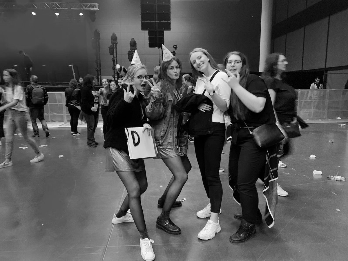 heartofgoldmnds's tweet photo. thank you eight letters tour, you were so good to me! 🖤 #eightletters
@whydontwemusic https://t.co/4IGgDPgTsU