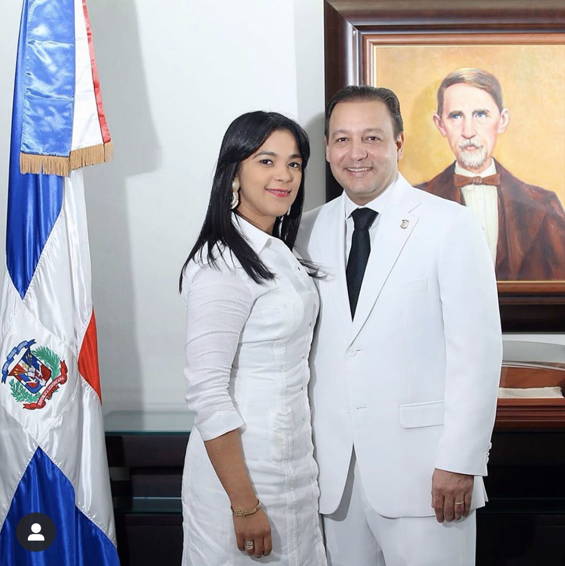 Su juventud, la lealtad, el trabajo tesonero y, sobre todo, la honestidad de Leonela Massiel Espinal, me hacen escogerla como mi Vicealcaldesa para la gestión 2020-2024  y que, en mi Ciudad Corazón, ¡El Orden Siga!....