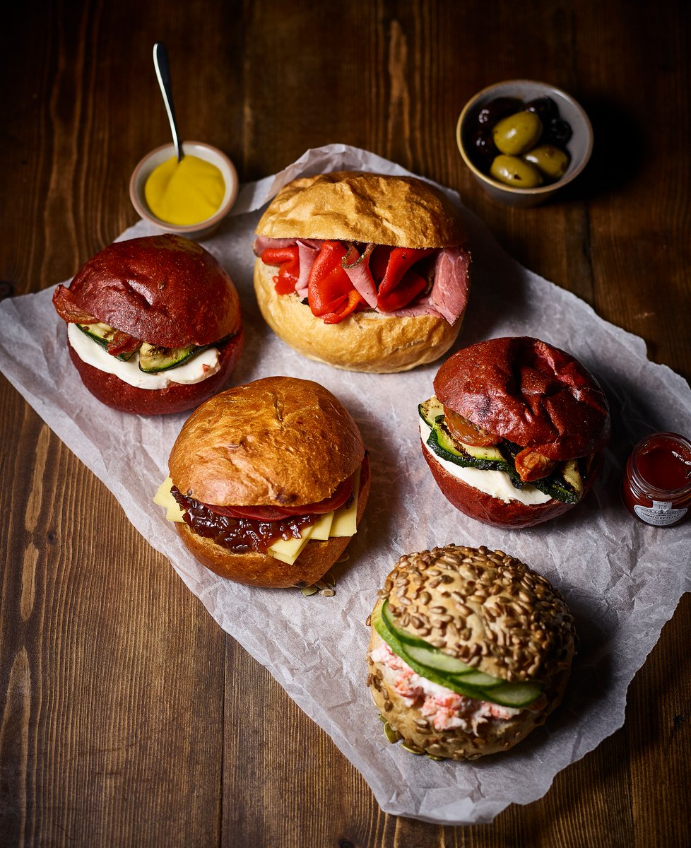 WeAreFoodsmiths's tweet photo. Foodsmiths brings a handcrafted, high quality, imaginative approach to hospitality service for special events. We introduce real flair to this demanding field of catering, with tailored menus and service style.
 #WeAreFoodsmiths #CreatingFoodPleasure #Craft #Provenance #Quality https://t.co/zNzc5IgkBT