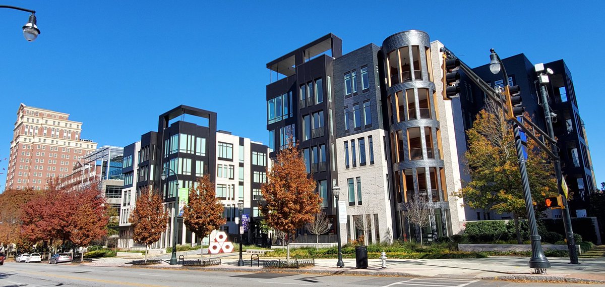 NC2191473's tweet photo. Got some cool shots around town yesterday while doing a private tour for a client. Experience ATL with us! https://t.co/qNn1cGMNrm