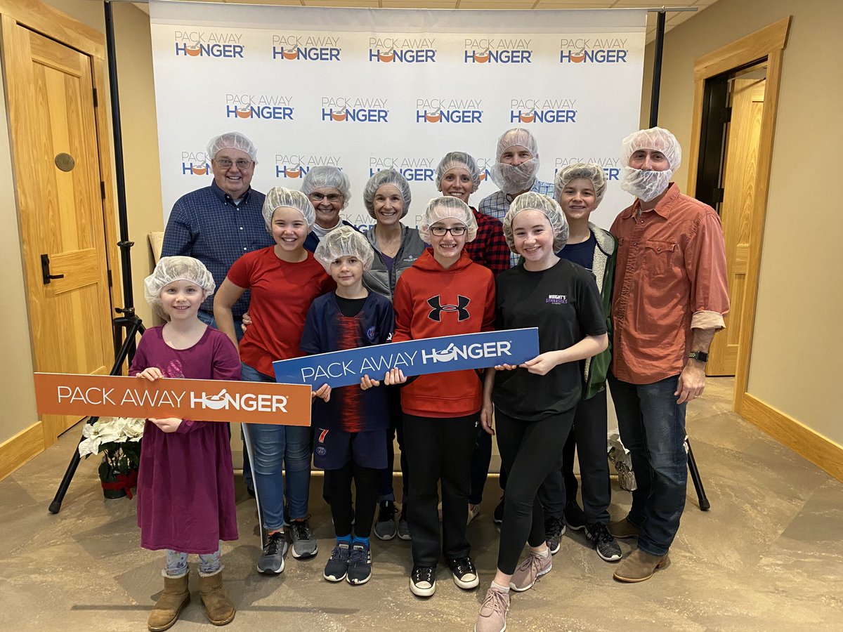 DanSullivan3's tweet photo. Giving back on the holiday weekend. Over 17k meals packed during the 11am shift! @packawayhunger #takethathunger https://t.co/lZGuuwsCWH