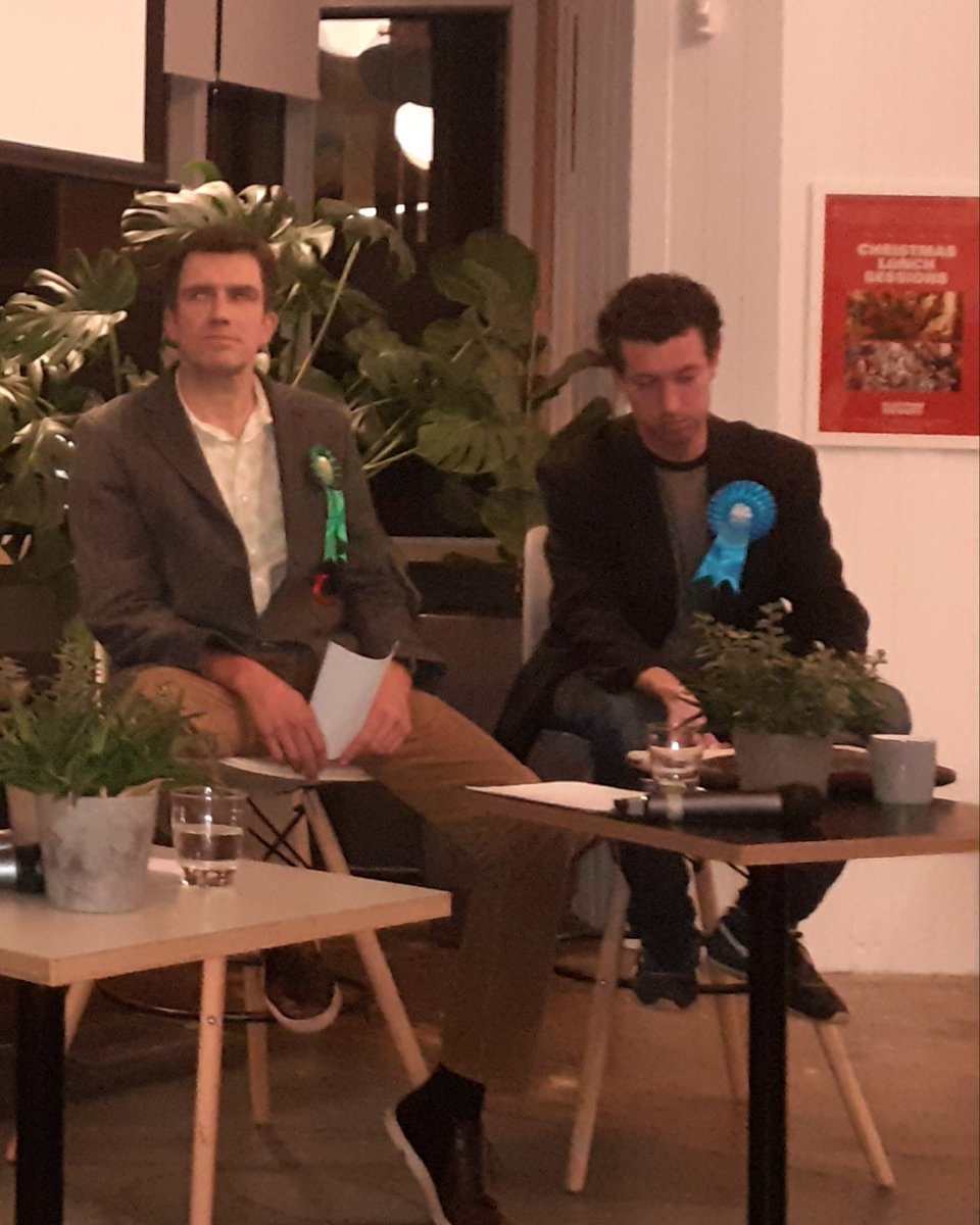 This evening's live tweet thread is from the  @platf9rm hustings, held at their collaborative workspace in Hove Town Hall with a welcome from Seb Royle. On the panel are  @BeatriceLibDem,  @peterkyle,  @Brunswick_Green,  @robert_nemeth and  @CharleySabel.