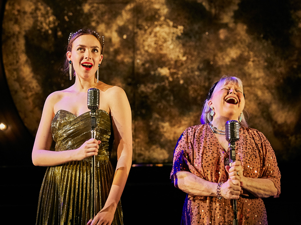 NSTheatres's tweet image. It’s a busy day at #NSTCity with CinderELLA's opening night! Break a leg to all the cast and creatives &amp;amp; get ready to meet Cinders and Ella in this new musical comedy✨

#Christmas #Musical