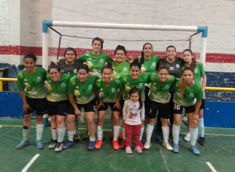 futbolfemstmbb's tweet photo. #Futsal ⚽️ STMBB 💪
📅 Hoy Viernes 
📣Semifinales
🕰 22:15 hs
 🏟 Petroquímicos
🕴Nicolás Goroso
⚽️STMBB vs Villa Mitre 
@stmbb 
@Aguero_M_A https://t.co/y9RFBtx2xF