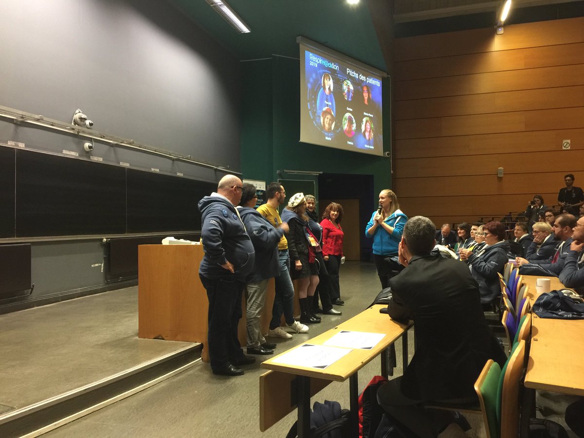 Superbe plénière d’ouverture de RespirH@cktion . 300 participants pour soutenir les 17 porteurs de projet #respirhacktion #innovation #hackathon #partage