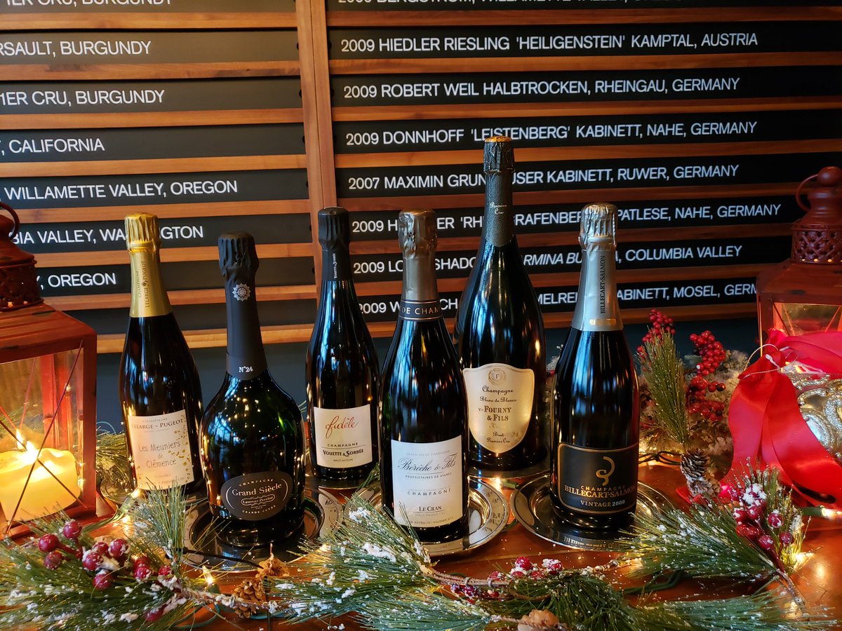 We celebrate #Champagne everyday, but the Fetê Champagne event is special. Next Saturday, Dec 7th, we are drinking our favorite Champagne with whimsical foods designed to pair with these special wines. We are capping the seating so make sure you get your spot soon! Link in bio!