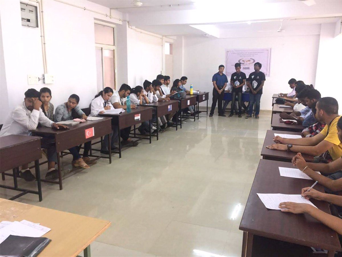 Jaipur_Uem's tweet image. Model United Nations (MUN) was held at the University of Engineering &amp;amp; Management (UEM), Jaipur under Tech Utopia, 2019 - the annual Technical Festival of the University on 21st and 22nd September, 2019.

#uemjaipur #mun #techutopia