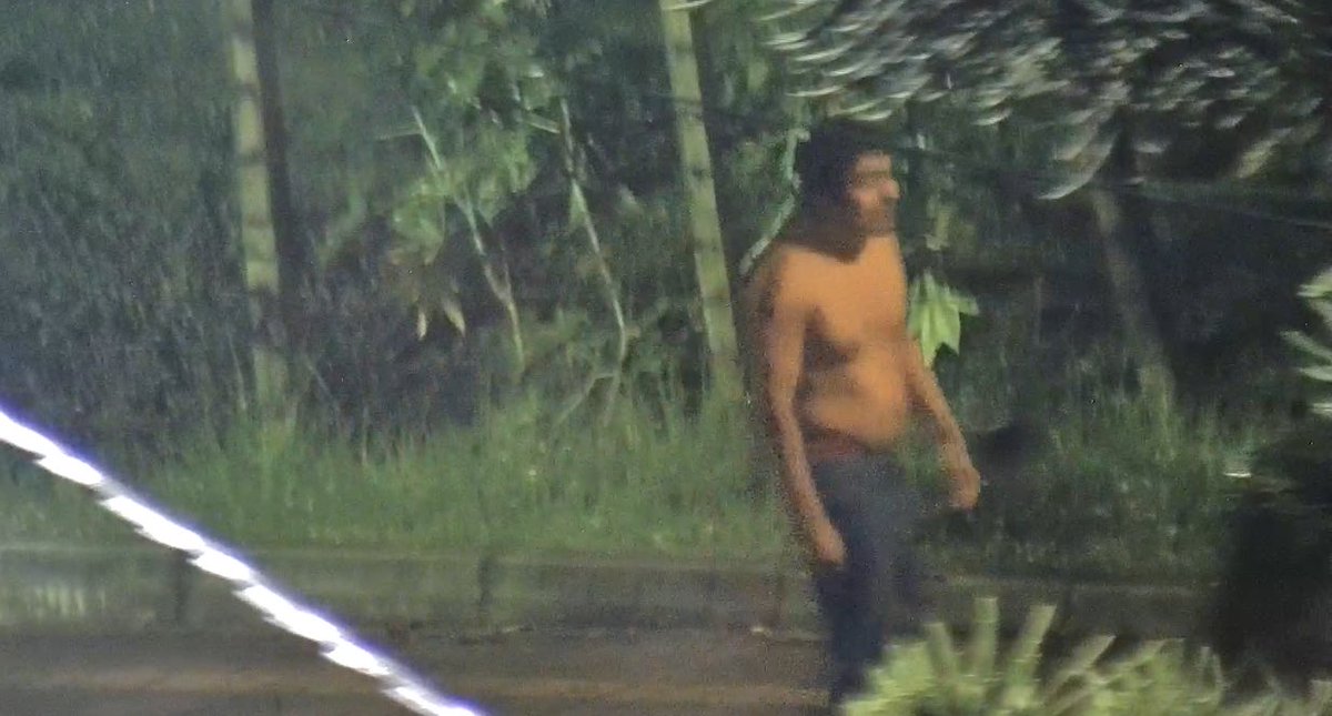 AndresJRendonC's tweet photo. Ofrecemos recompensa de hasta $5 millones por información que nos permita identificar y ubicar a este sujeto señalado del vandalismo al Puente Mejía. Comunicarse al 123 o al 3225200 del CMC. Absoluta reserva. https://t.co/XyRClQJsPD