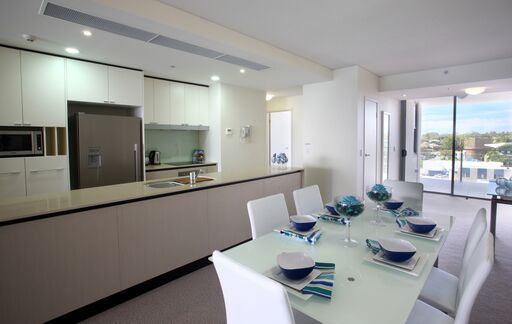 MonacoCaloundra's tweet photo. Look no further ... Monaco Caloundra on the Sunshine Coast has 1, 2 &amp; 3 bedroom luxurious apartments that are perfect for families &amp; groups of friends. 🌊🌴👍

Take a look at: https://t.co/oY8T21ptau

#monacocaloundra #MonacoResort #sunshinecoast #caloundra #visitsunshinecoast https://t.co/4TRUYst9cL
