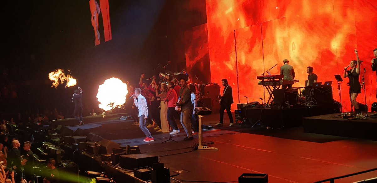 KimmetjeP's tweet photo. Top editie! #rodeneuzendagxl @Qmusic_BE @Fierens @Maartn @dorotheedauwe @vincentvangeel @sam_debruyn @WimOosterlinck https://t.co/9ySTqaAFan