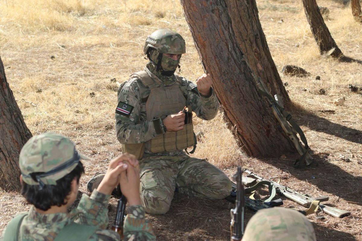 Additional images of the MT training, more in the same vein.