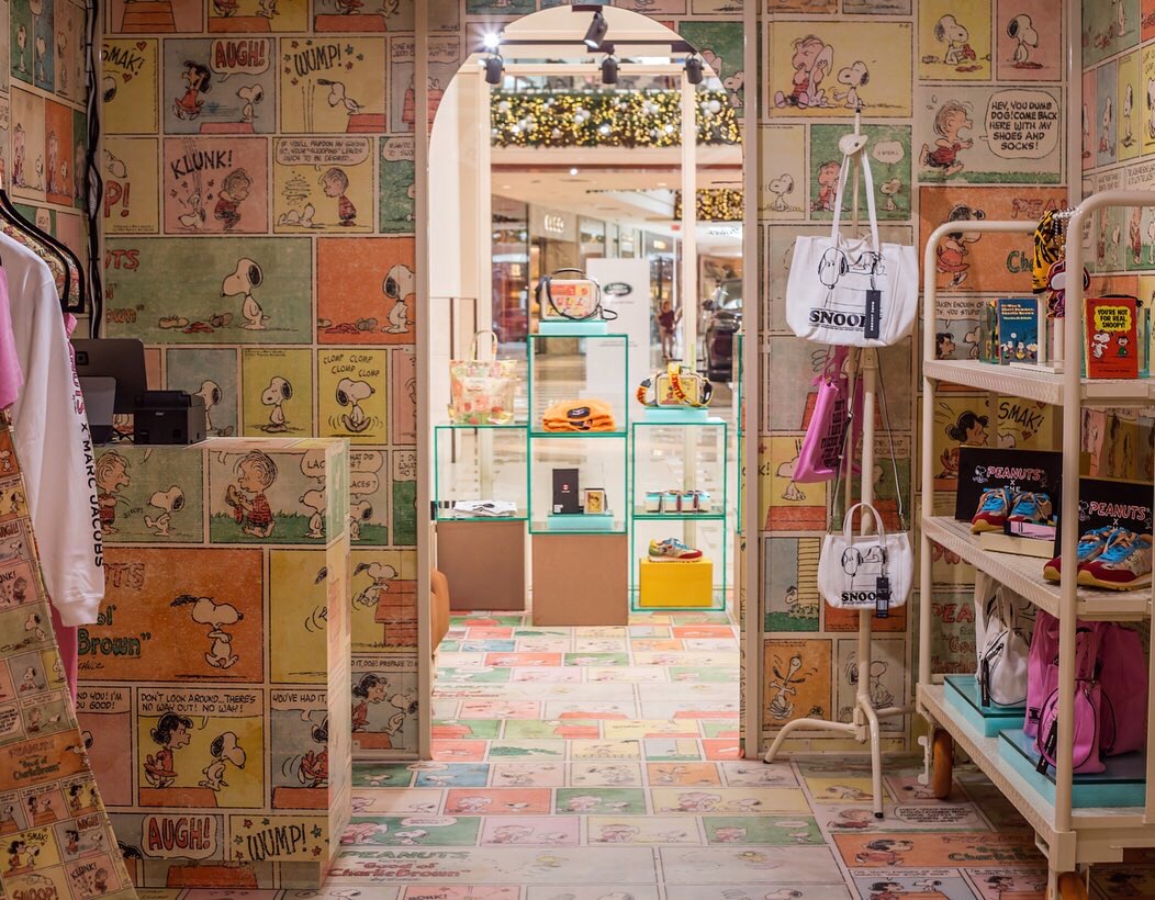 We brought our Peanuts x THE Marc Jacobs collaboration to life! Visit