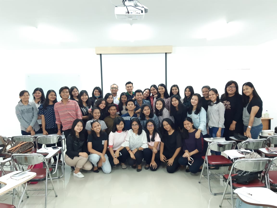 IntanCbn_'s tweet photo. Kuyyy masih Ragu aja masuk Ke UMI.
Di sini kita akan sama" belajar bagaimana pasar modal di indonesia.
Yokk jadi inverstor selagi masih muda.
Lumayan jadi tabungan di masadepan 😂
@ArianaGrande @GreaceWPBinvent @frenda_mei 
#umimedan 
#FEUMIMedan https://t.co/kudAQ2xymC