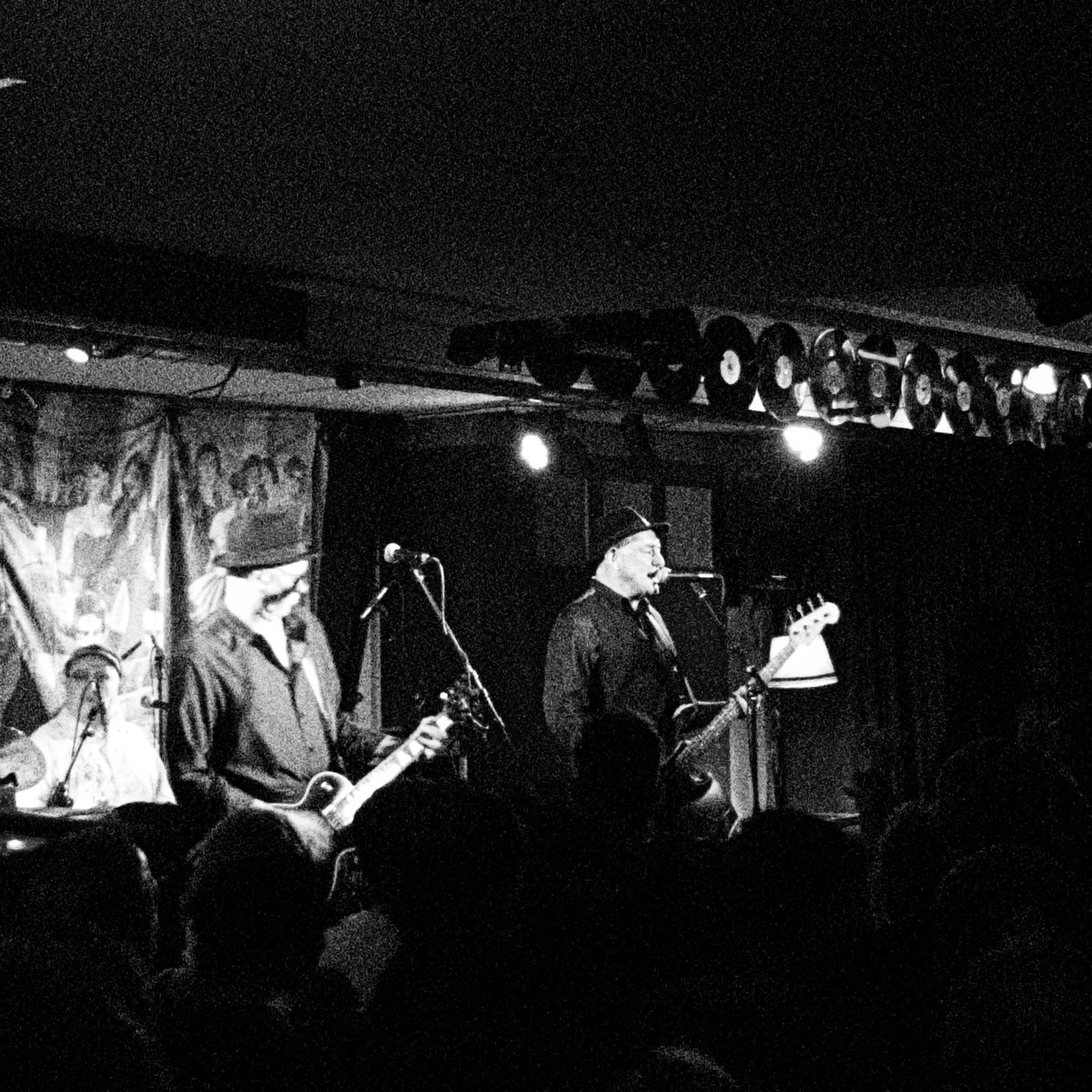 0711Punks's tweet photo. The Ruts DC live im #Goldmarks #stuttgart #punkrock #punk #ChaosPunxStuttgart #fckafd #fcknzs https://t.co/MNhYoNvjUm