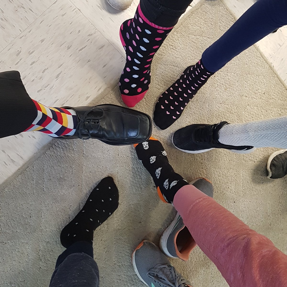 MightyMustang25's tweet photo. #funkysocksfriday in full effect today. Ready to learn and have some fun. Join in the action. @SPSSabres https://t.co/NWFT7iMO7t