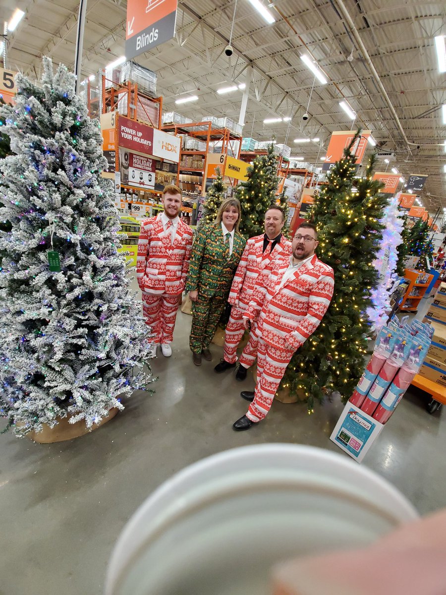 Fun times on Black Friday #HomeDepot #thd2103 @tricia61745028 <a href="/Michael36031980/">Michael Miller</a> <a href="/THDSharpie/">Peyton Sharp</a>