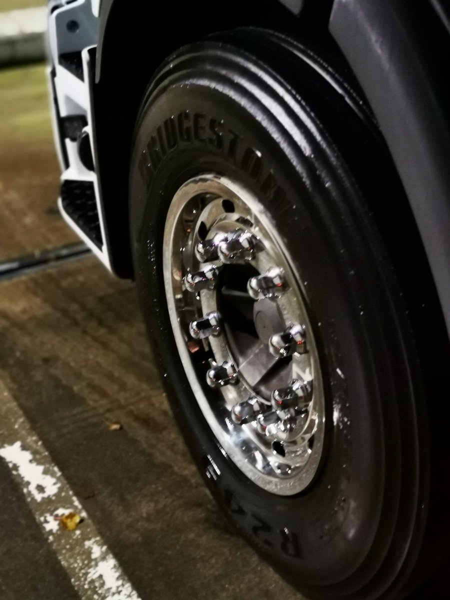 BoullartTrans's tweet photo. #wassenHeeftAltijdZin ook op #BlackFridaynight #truckwashNieuwegein #warning @Mr_Widewood morgen 🕶op! 😉 #Itsmydrive #orangeweekend Shinnen op de #A27 vanavond https://t.co/eVhTdUkQPb