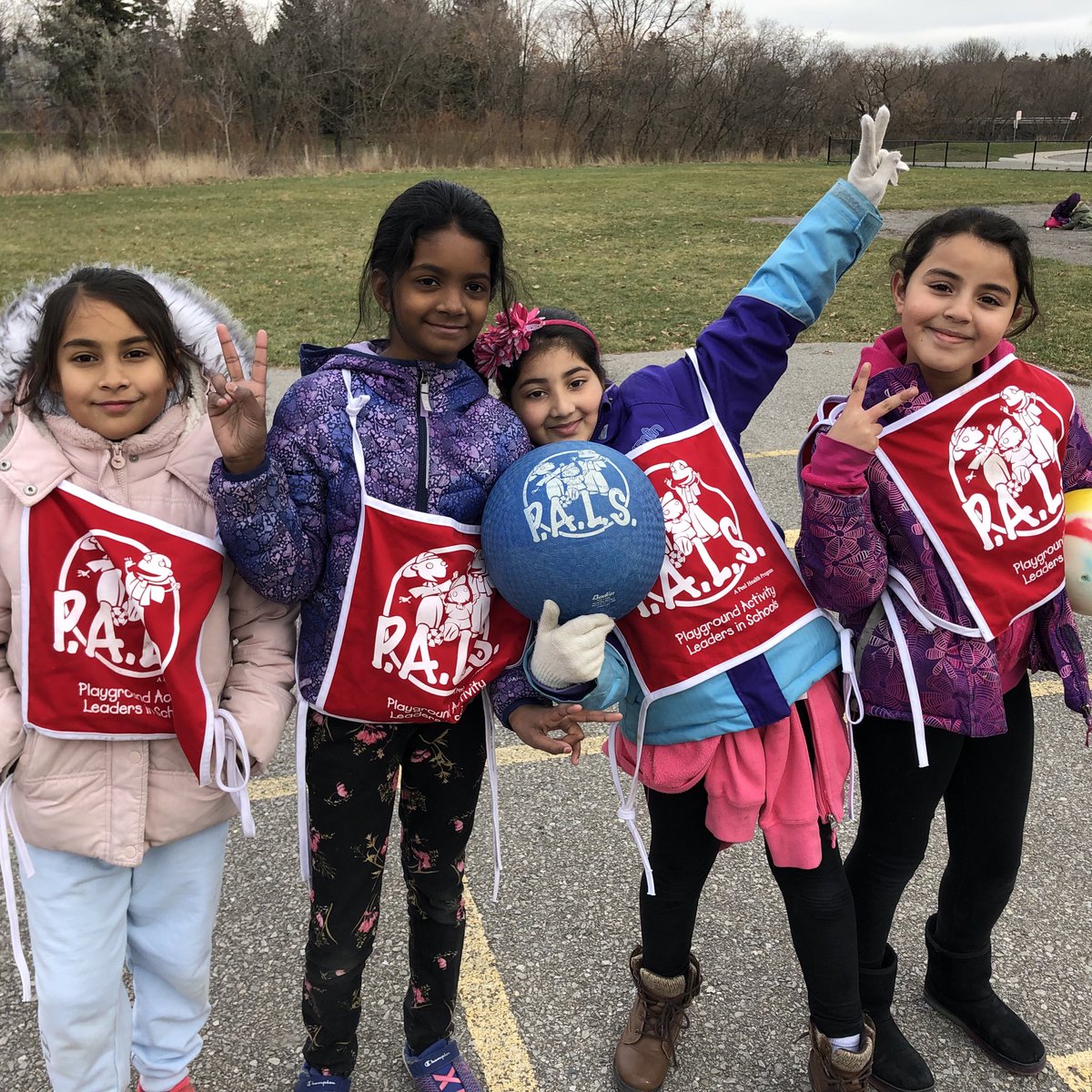 Thornwood Wolfpack PALS rocking recess games! ⁦<a href="/ThornwoodPS/">ThornwoodPS</a>⁩