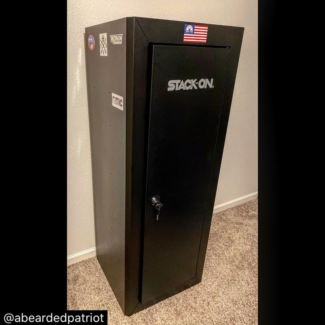 StackOnProducts's tweet image. Make it your own and accessorize your new #stackon 18-gun cabinet (GCM-1918-DX) with some stylish stickers 👍 . How do you style up or customize your Stack-On safe?

#repost @abeardedpatriot Picked up a new “sticker holder” from @stack_on!